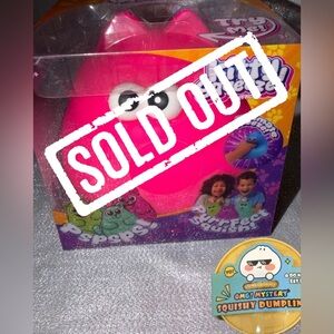 Omg! Mystery Dumpling & Pink Squeeze Kitty Squishy Toy